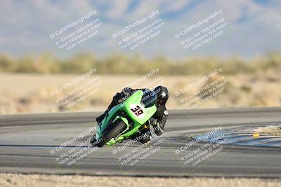 media/Dec-07-2025-CVMA (Sun) [[3e7d2de5dc]]/Race 18-Formula Twins-Formula 40 UL/